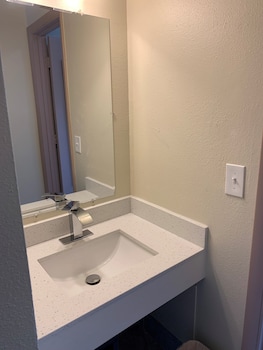 baymont by wyndham iron mountain