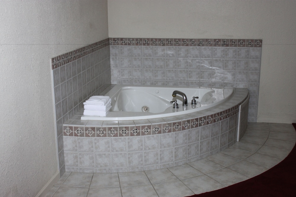 baymont by wyndham iron mountain