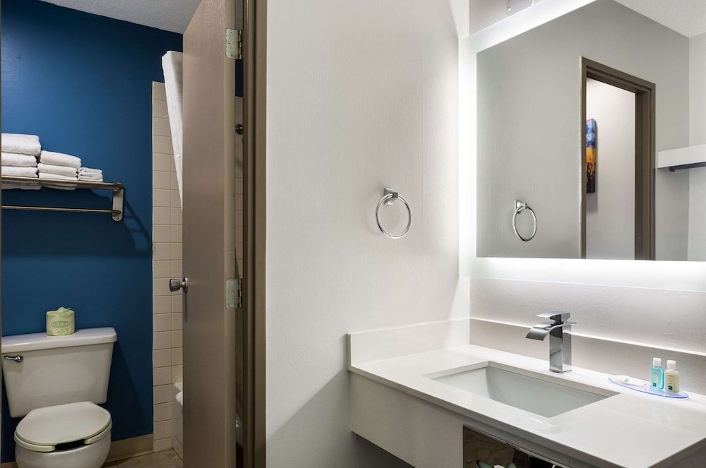 quality inn south bend near notre dame