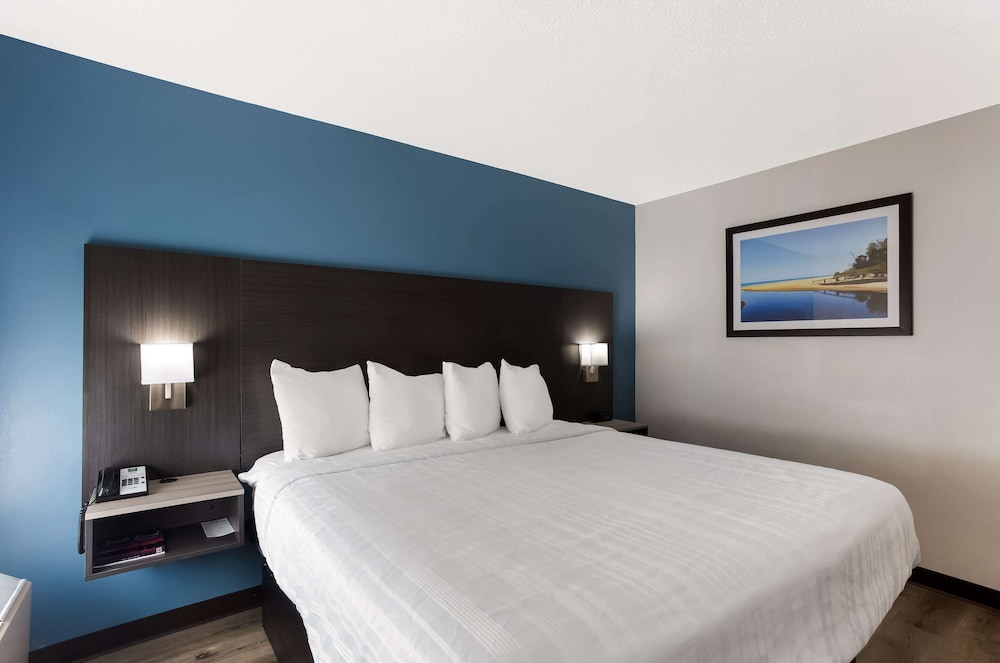 quality inn south bend near notre dame