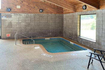 motel 6 norway mi