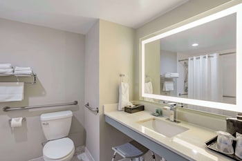 best western rutgers university hotel