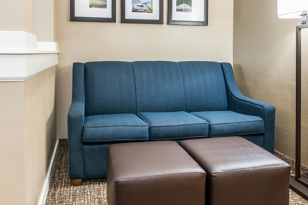 comfort inn and suites