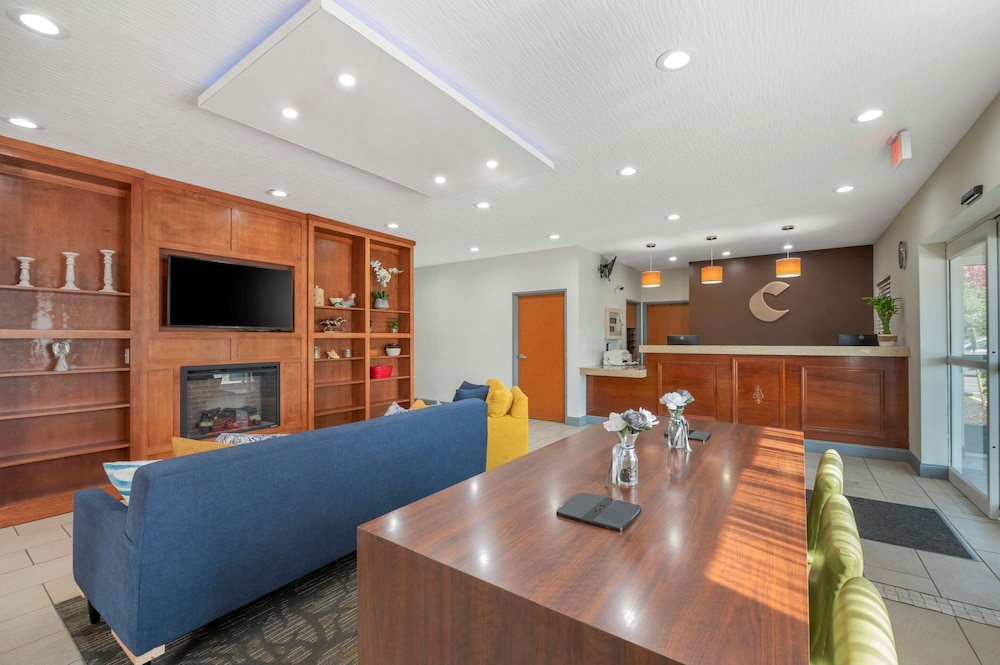 comfort inn and suites