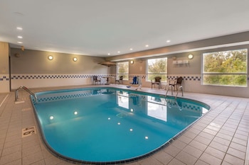 comfort inn and suites