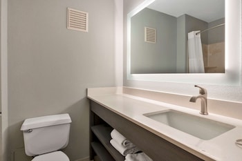 comfort inn and suites