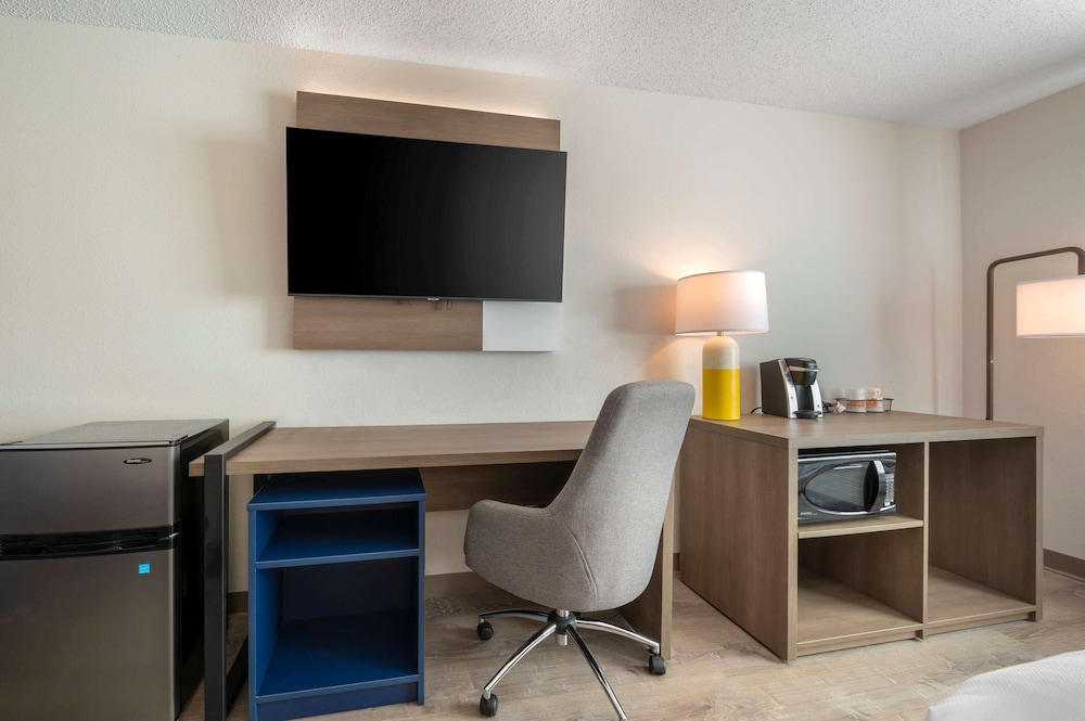 comfort inn and suites