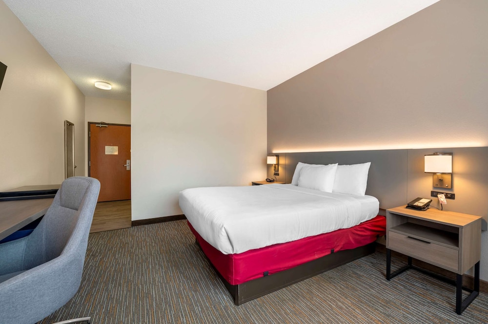 comfort inn and suites