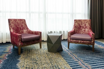 hampton inn and suites national harbor alexandria area