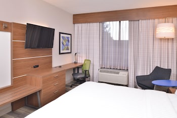 holiday inn express and suites indianapolis downtown convention center area