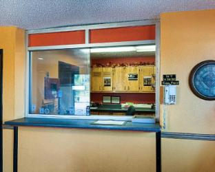 super 8 by wyndham benton harbor st joseph