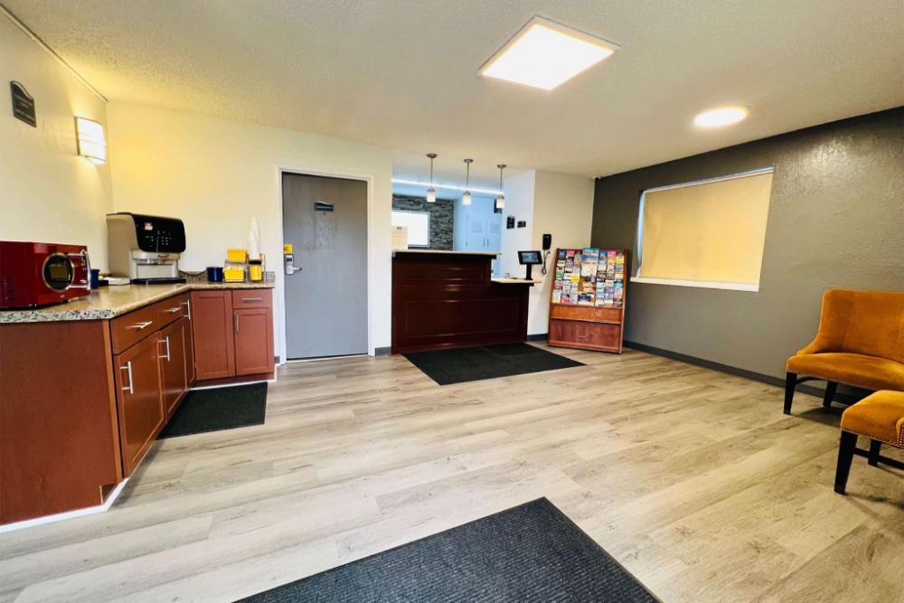 super 8 by wyndham benton harbor st joseph