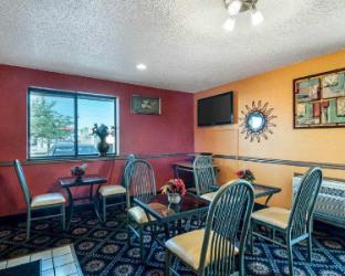 super 8 by wyndham benton harbor st joseph