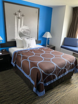 super 8 by wyndham pensacola