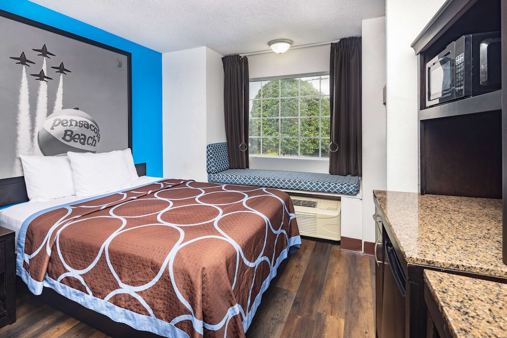 super 8 by wyndham pensacola