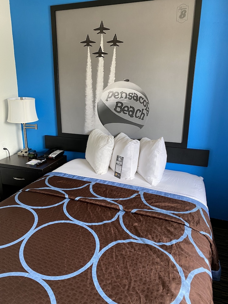 super 8 by wyndham pensacola
