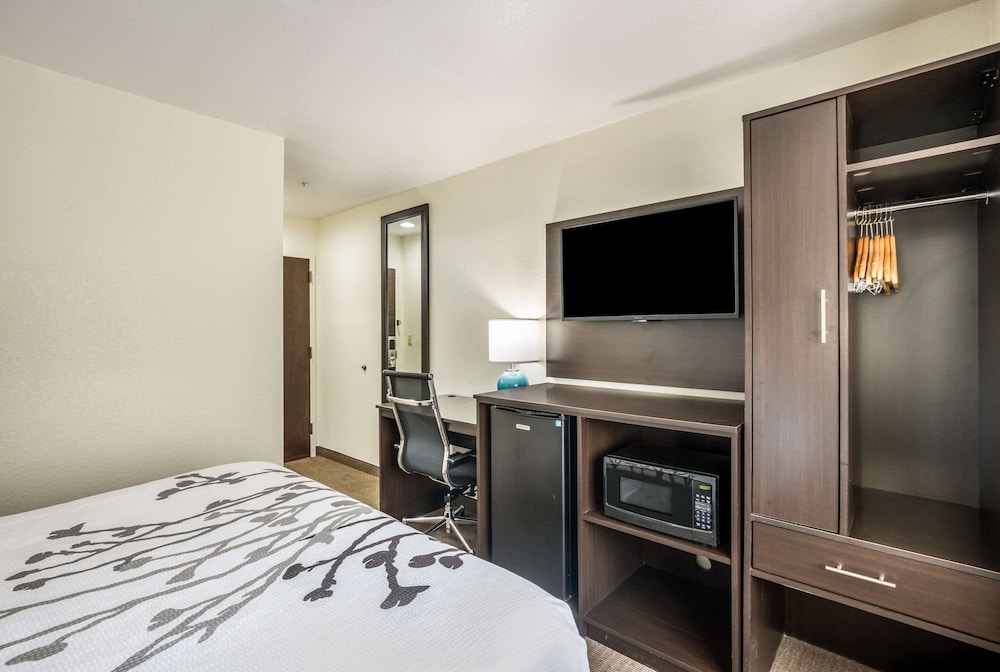 sleep inn and suites tallahassee capitol