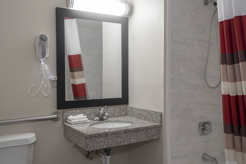 red roof inn bristol