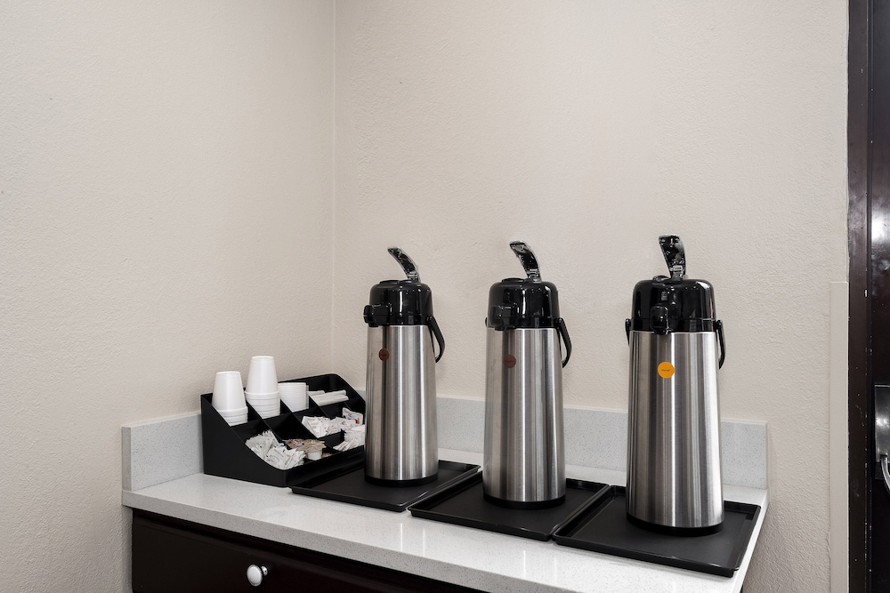 red roof inn bristol