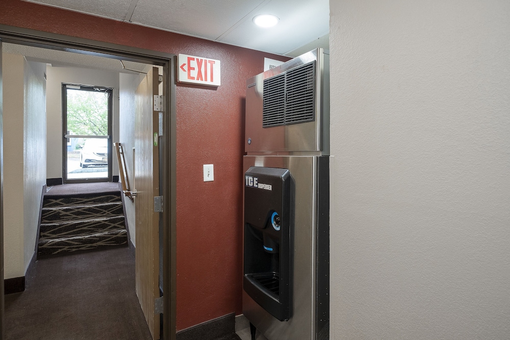 red roof inn bristol