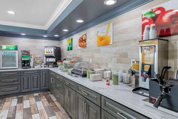 quality inn kettleman city near hwy 41