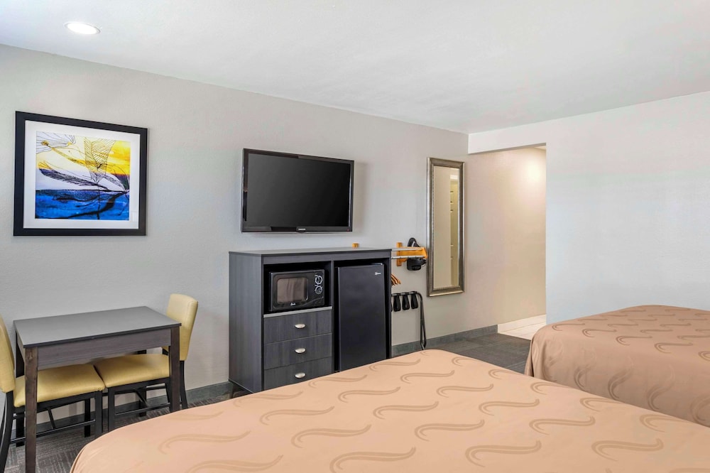 quality inn kettleman city near hwy 41