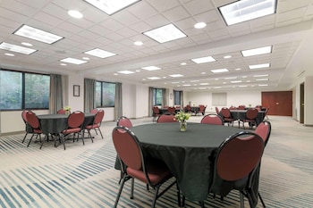 comfort inn and suites