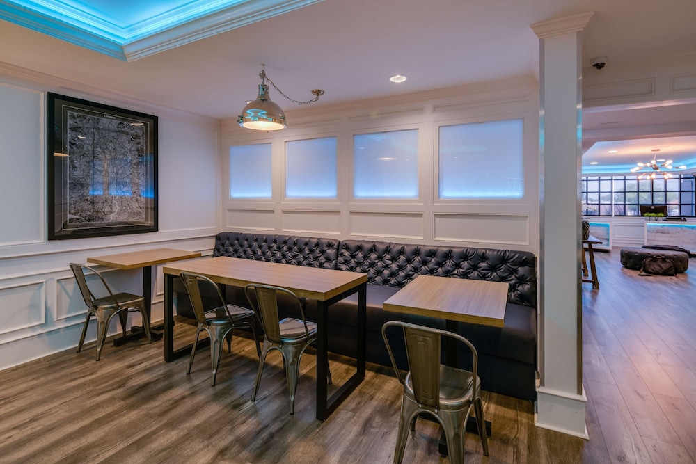 the row hotel bw signature collection