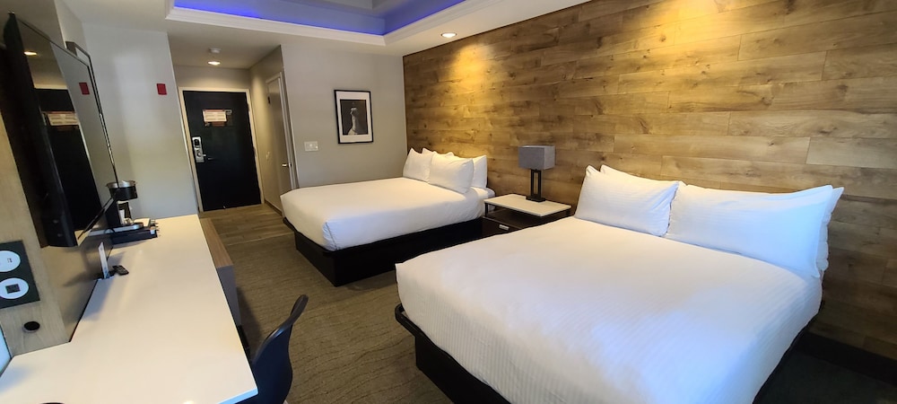 the row hotel bw signature collection