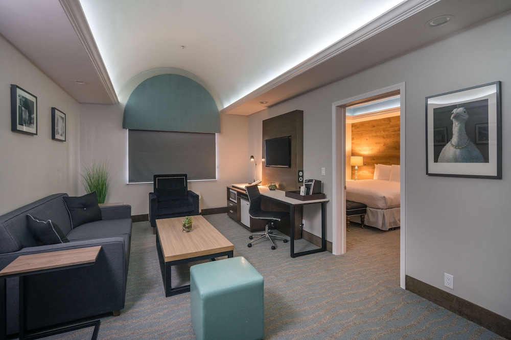 the row hotel bw signature collection