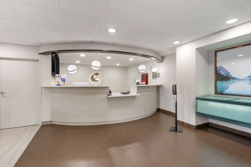 comfort inn and suites louisville airport fair and expo