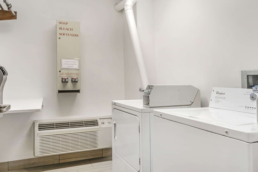 comfort inn and suites louisville airport fair and expo