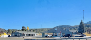 super 8 by wyndham williams west route 66 grand canyon area