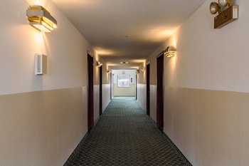 super 8 by wyndham williams west route 66 grand canyon area