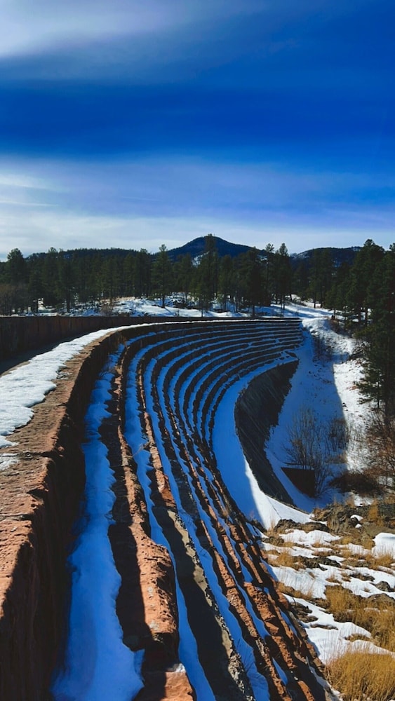 super 8 by wyndham williams west route 66 grand canyon area