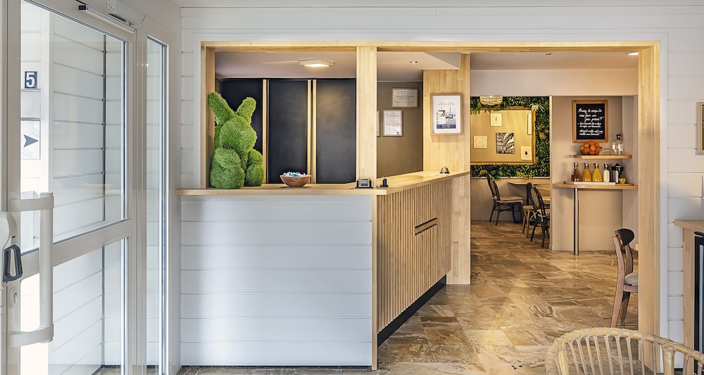 ostal pau universite sure hotel collection by best western