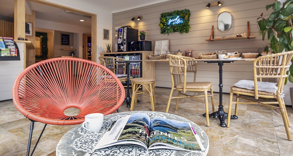 ostal pau universite sure hotel collection by best western