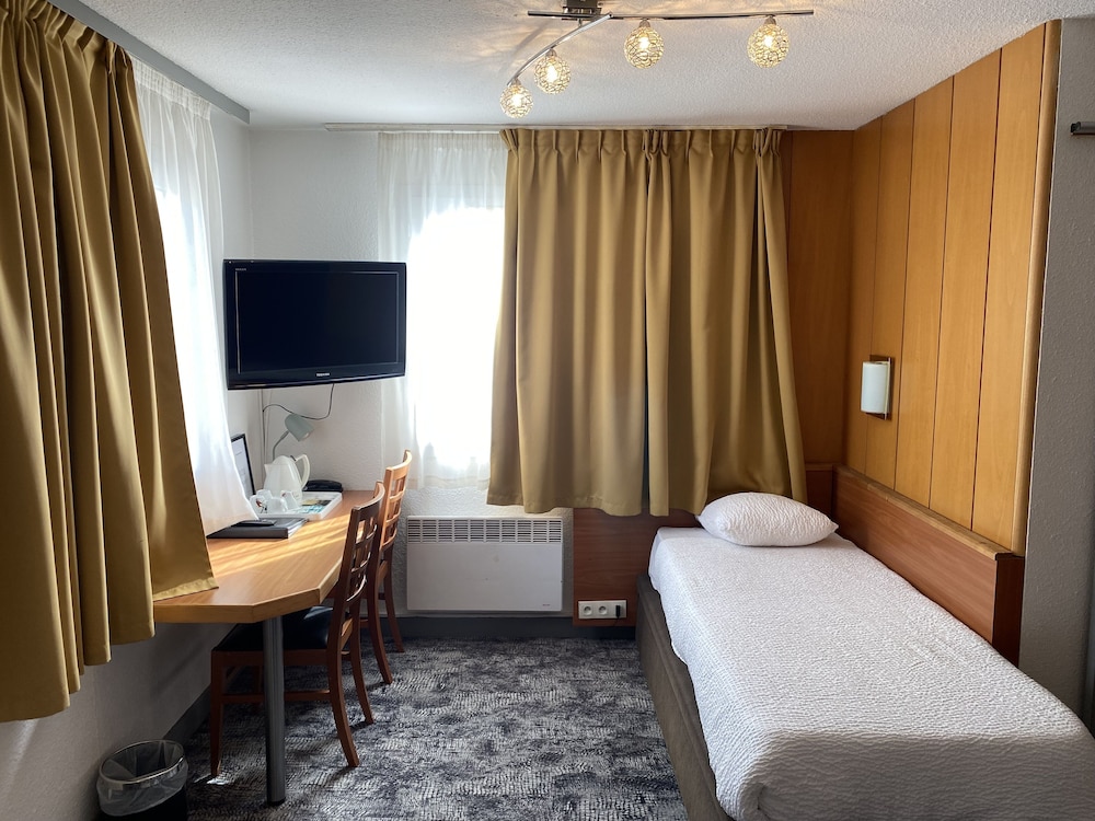 ostal pau universite sure hotel collection by best western