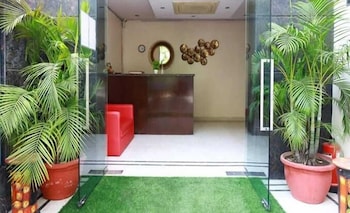 blueneck hotel huda city centre