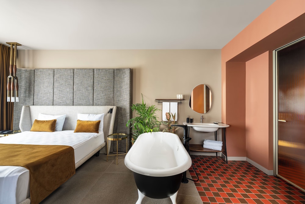 alp pasa hotel special class