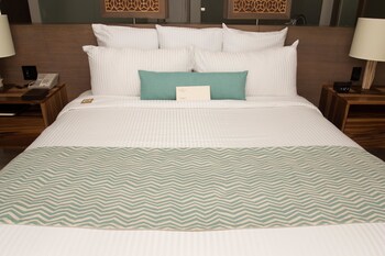 secrets papagayo costa rica