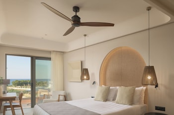 paralos venus suites