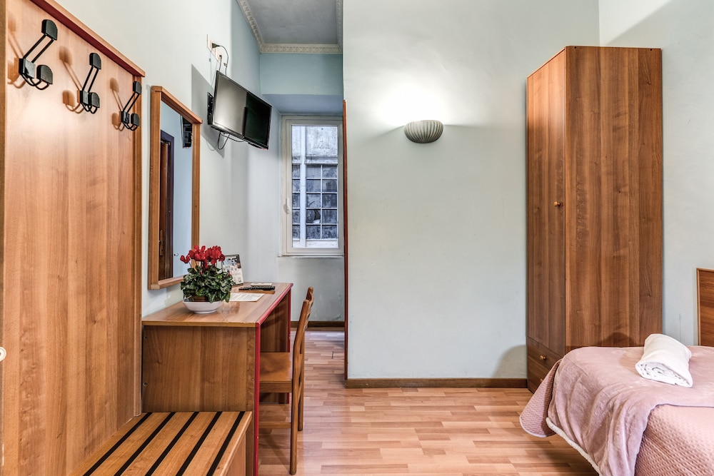 hotel altavilla rome