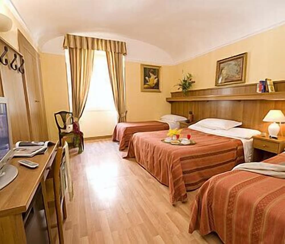 hotel altavilla rome