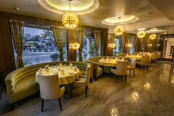 hotel india varanasi