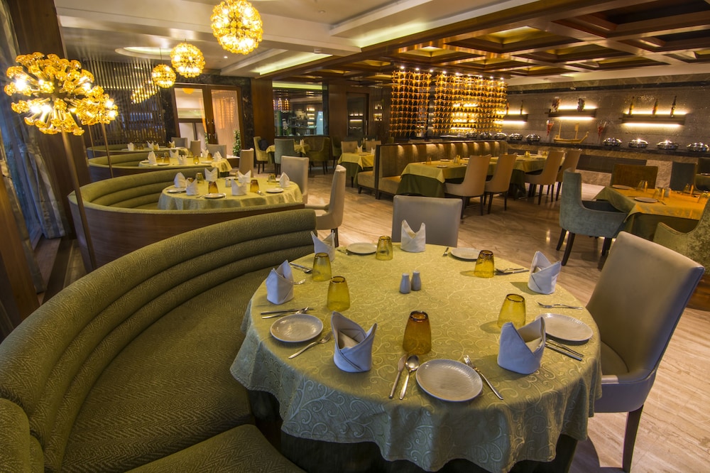 hotel india varanasi