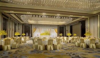 grand mercure xian on renmin square