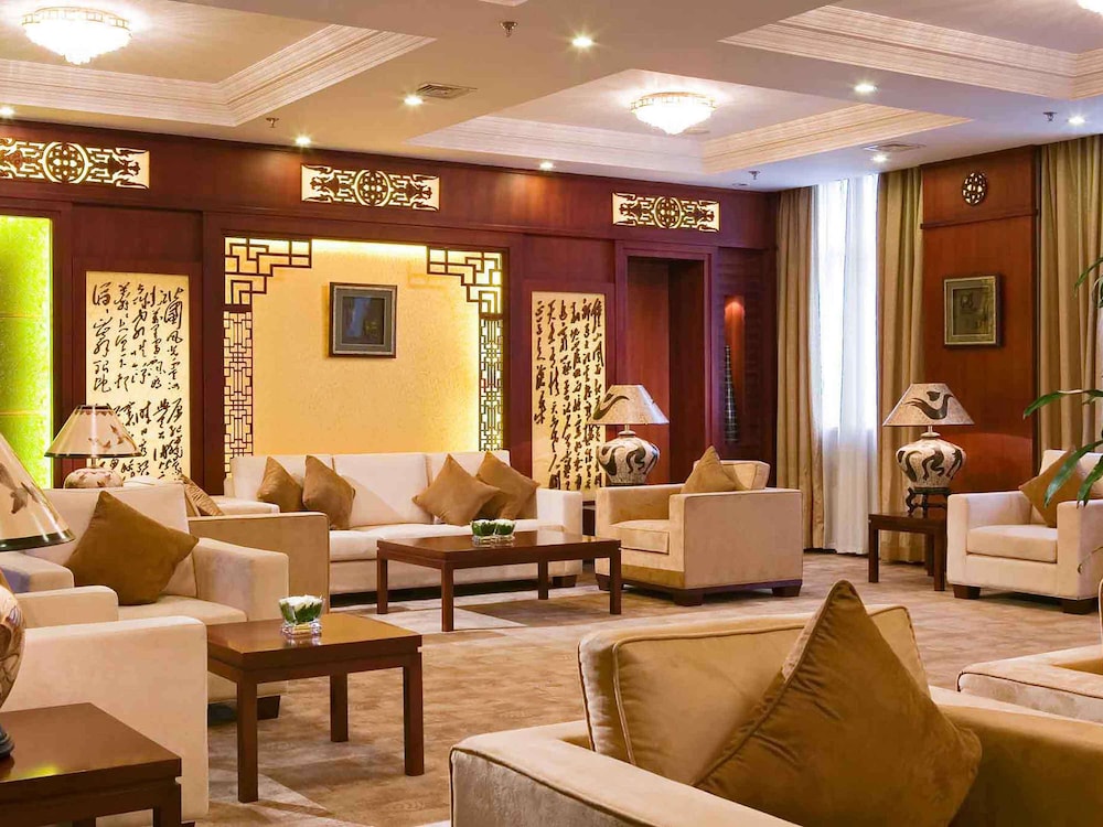 grand mercure xian on renmin square