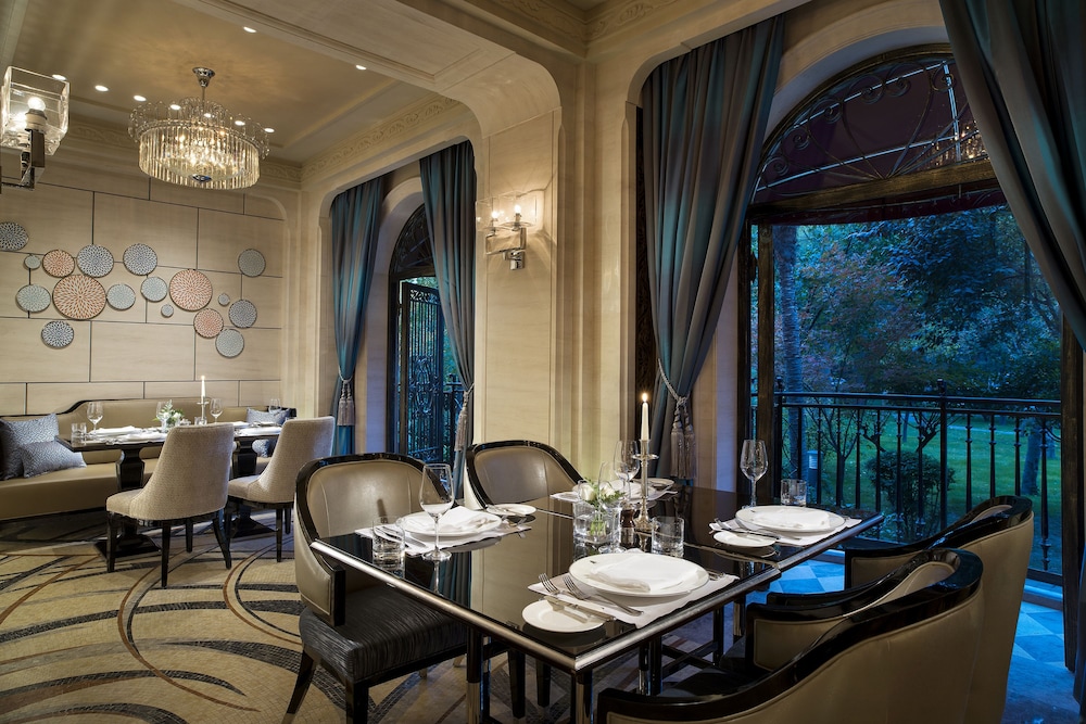 grand mercure xian on renmin square