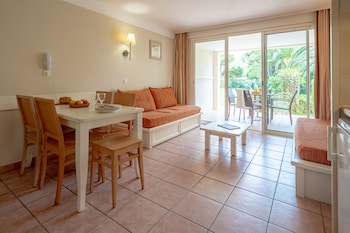 pierre and vacances residenz le hameau de la pinede